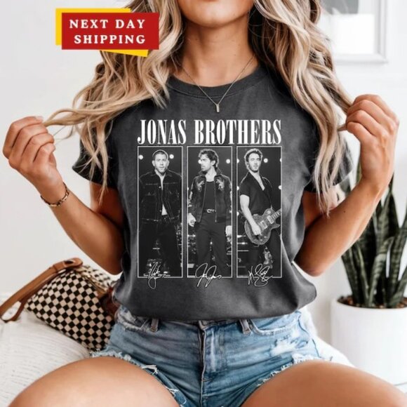 Jonas Brothers Fan Shirt, Retro Jonas Brothers Tour Shirt, Jonas Brother Merch - Picture 1 of 1